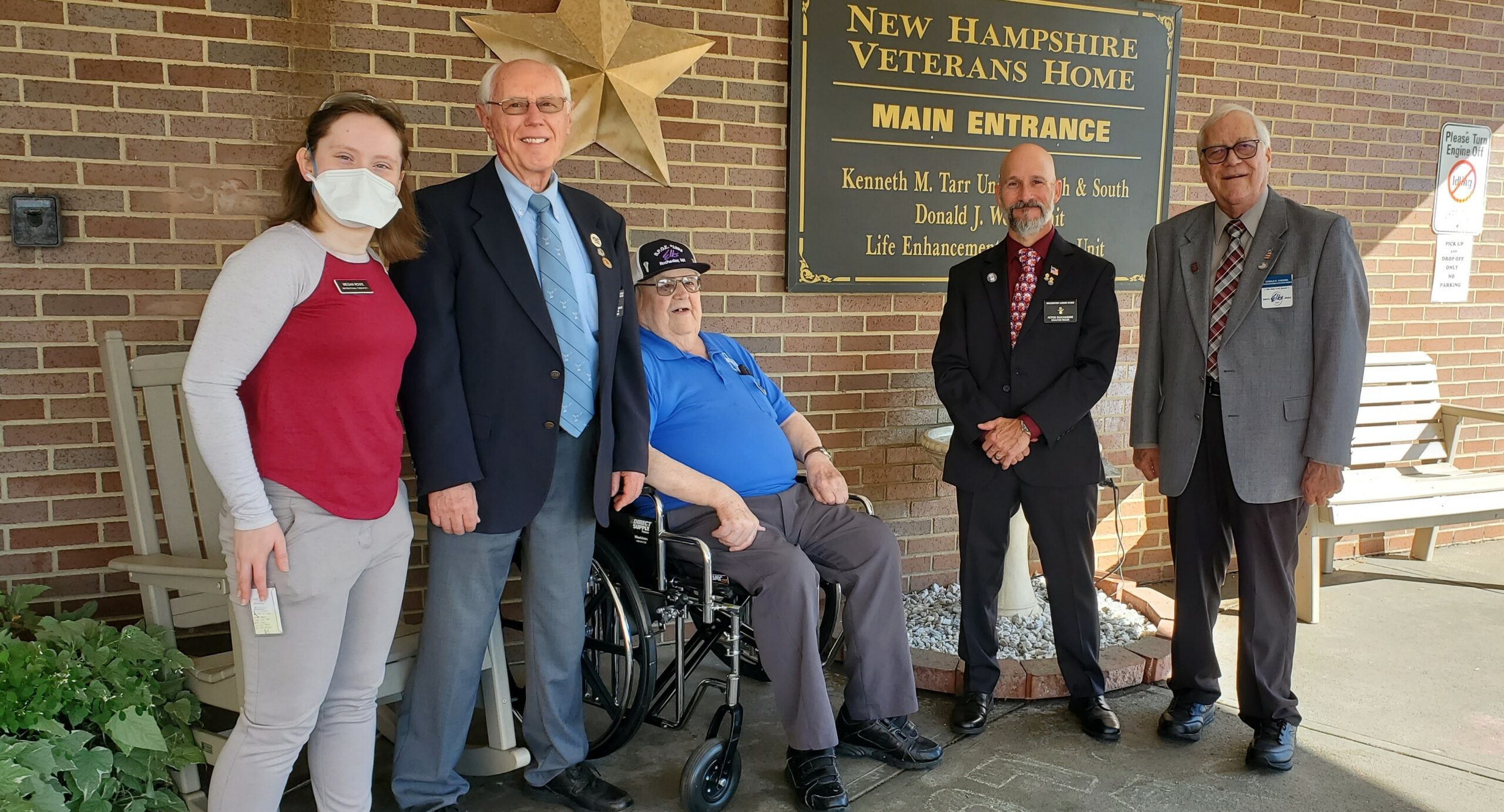 Rochester Elks #1393 donates $1000 to the NH Veterans Home